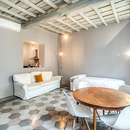 Stylish And Spacious Apartment Next To The Colosseum Roma Dış mekan fotoğraf