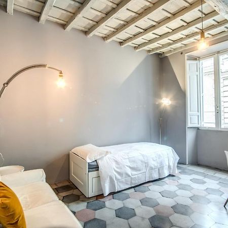 Stylish And Spacious Apartment Next To The Colosseum Roma Dış mekan fotoğraf