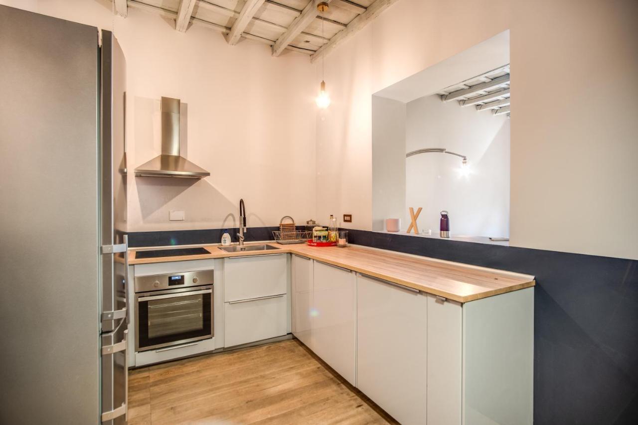 Stylish And Spacious Apartment Next To The Colosseum Roma Dış mekan fotoğraf