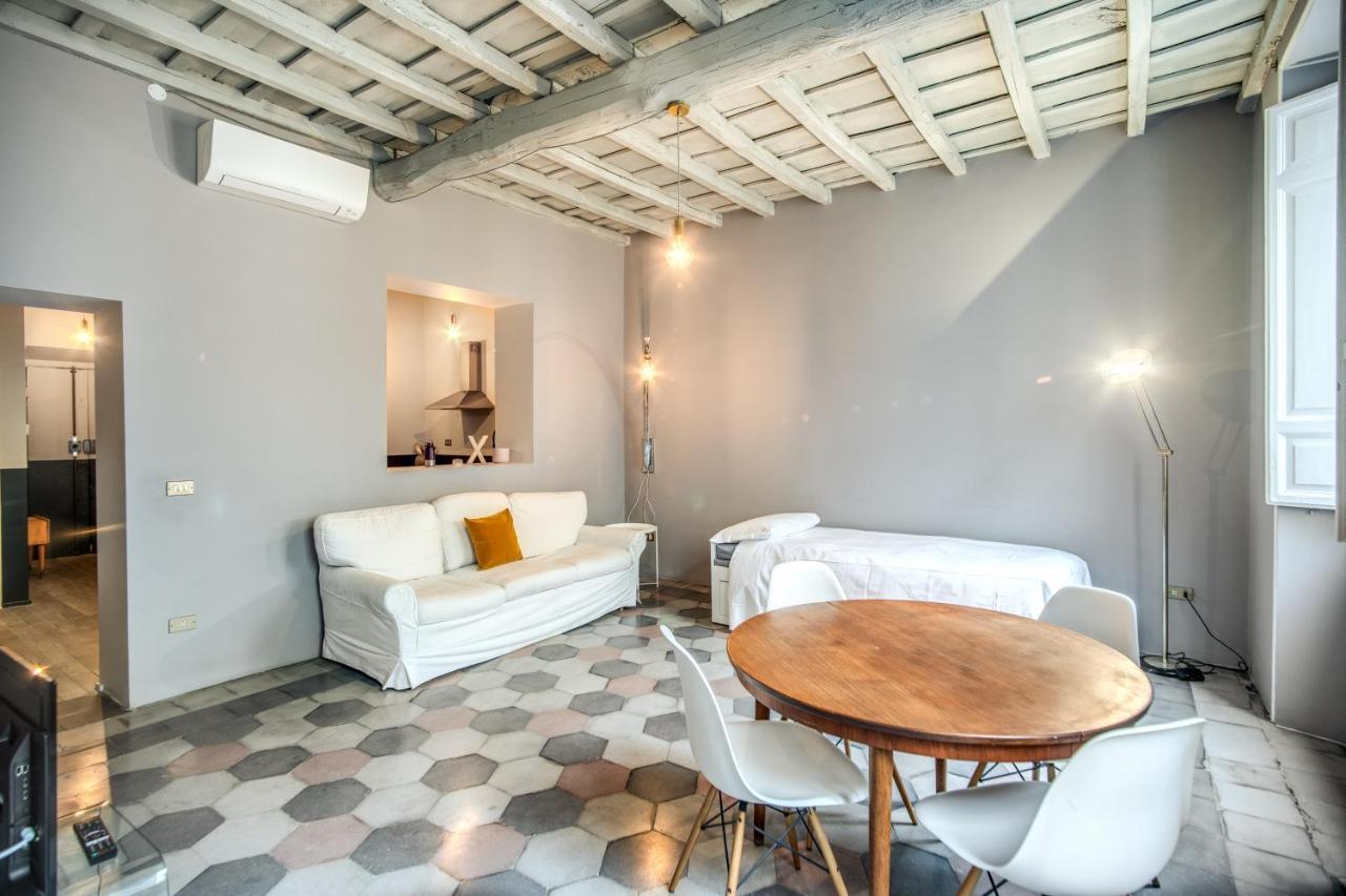 Stylish And Spacious Apartment Next To The Colosseum Roma Dış mekan fotoğraf