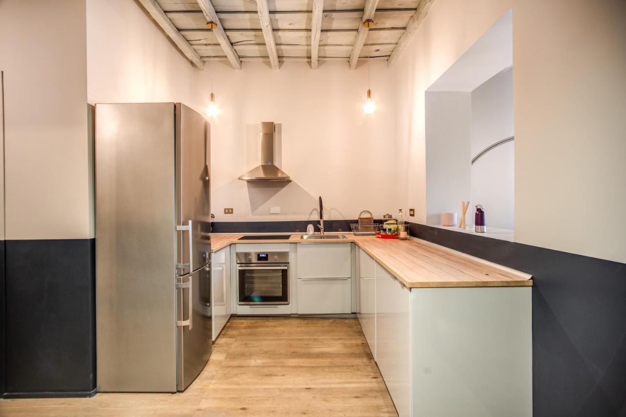 Stylish And Spacious Apartment Next To The Colosseum Roma Dış mekan fotoğraf